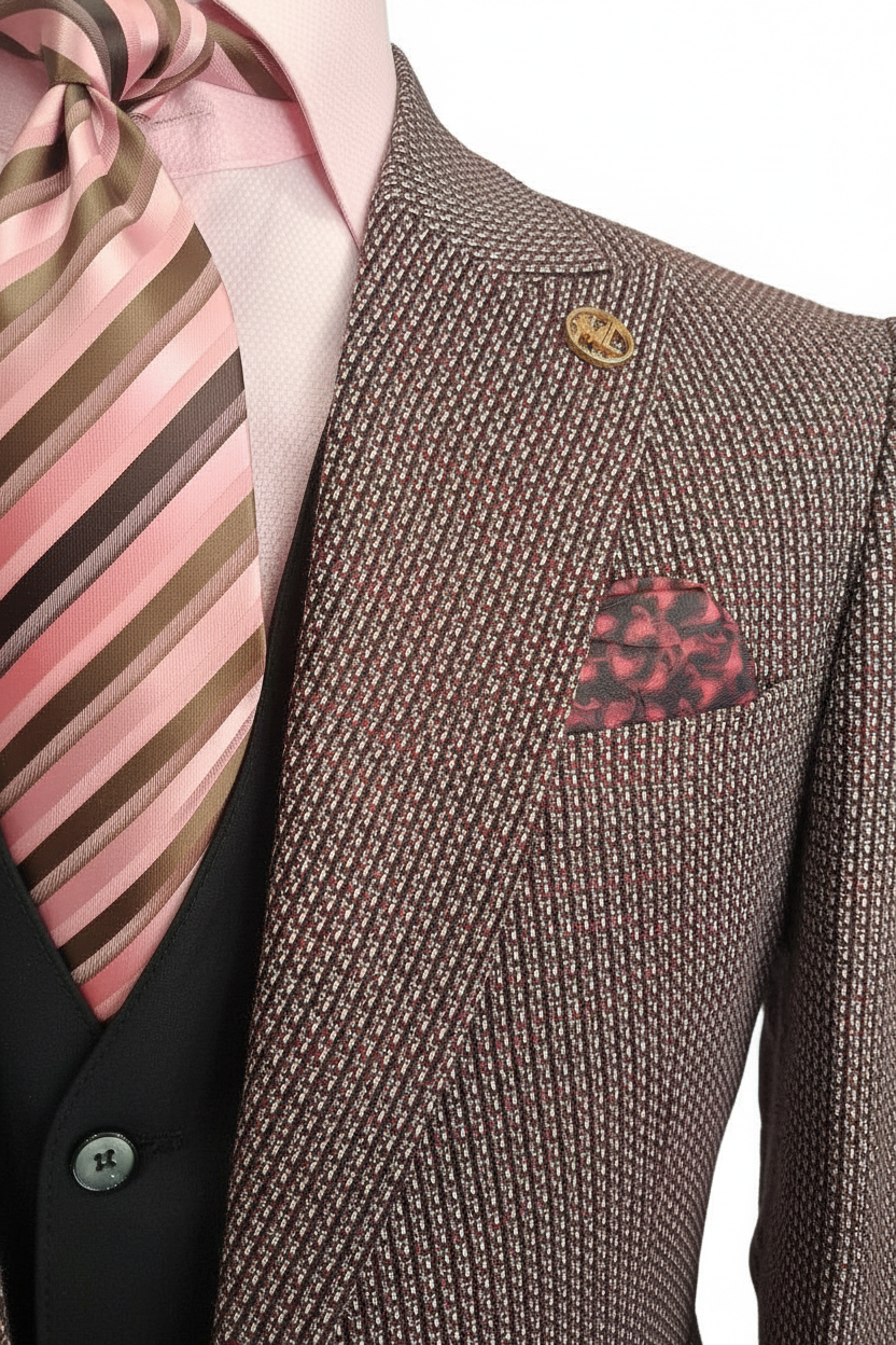 Détail revers blazer bordeaux avec pochette rose sur fond blanc