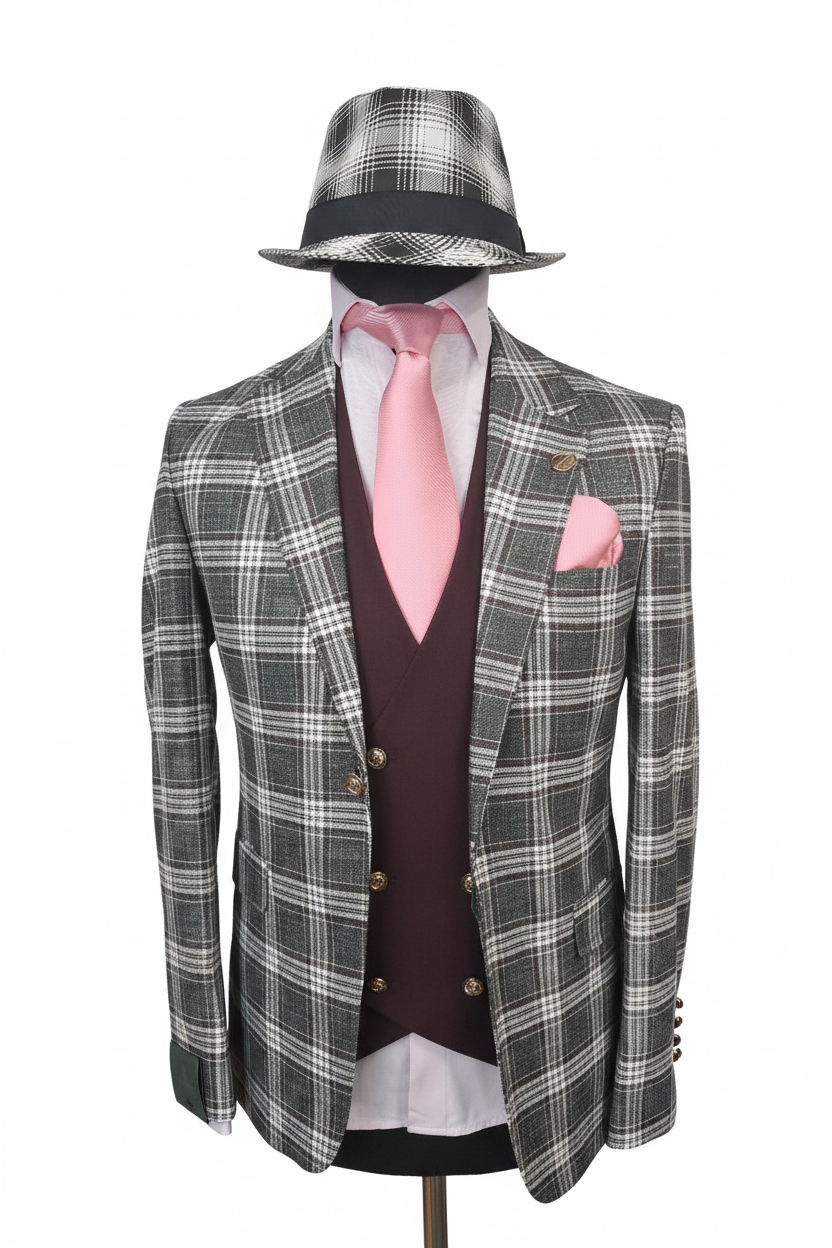 Ensemble 3 pièces complet avec chapeau fedora carreaux assortis gilet bordeaux cravate rose mannequin invisible fond blanc pur